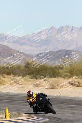 media/Nov-16-2025-Race Pace (Sun) [[8c5fa54630]]/Non Verified Riders (1st 20 Minutes)/2-Turn 10 (1010am)/